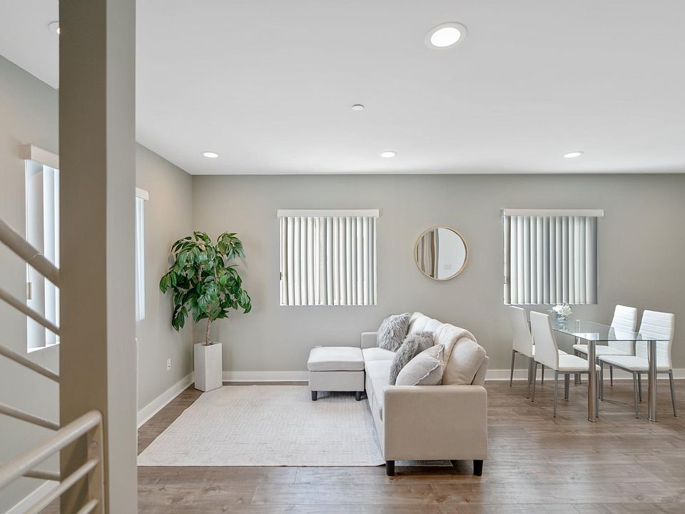 1st image of 2614 Chariton St #1/2