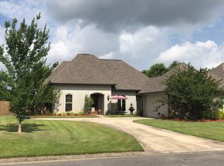 17425 Humming Bird Dr, Prairieville, LA 70769