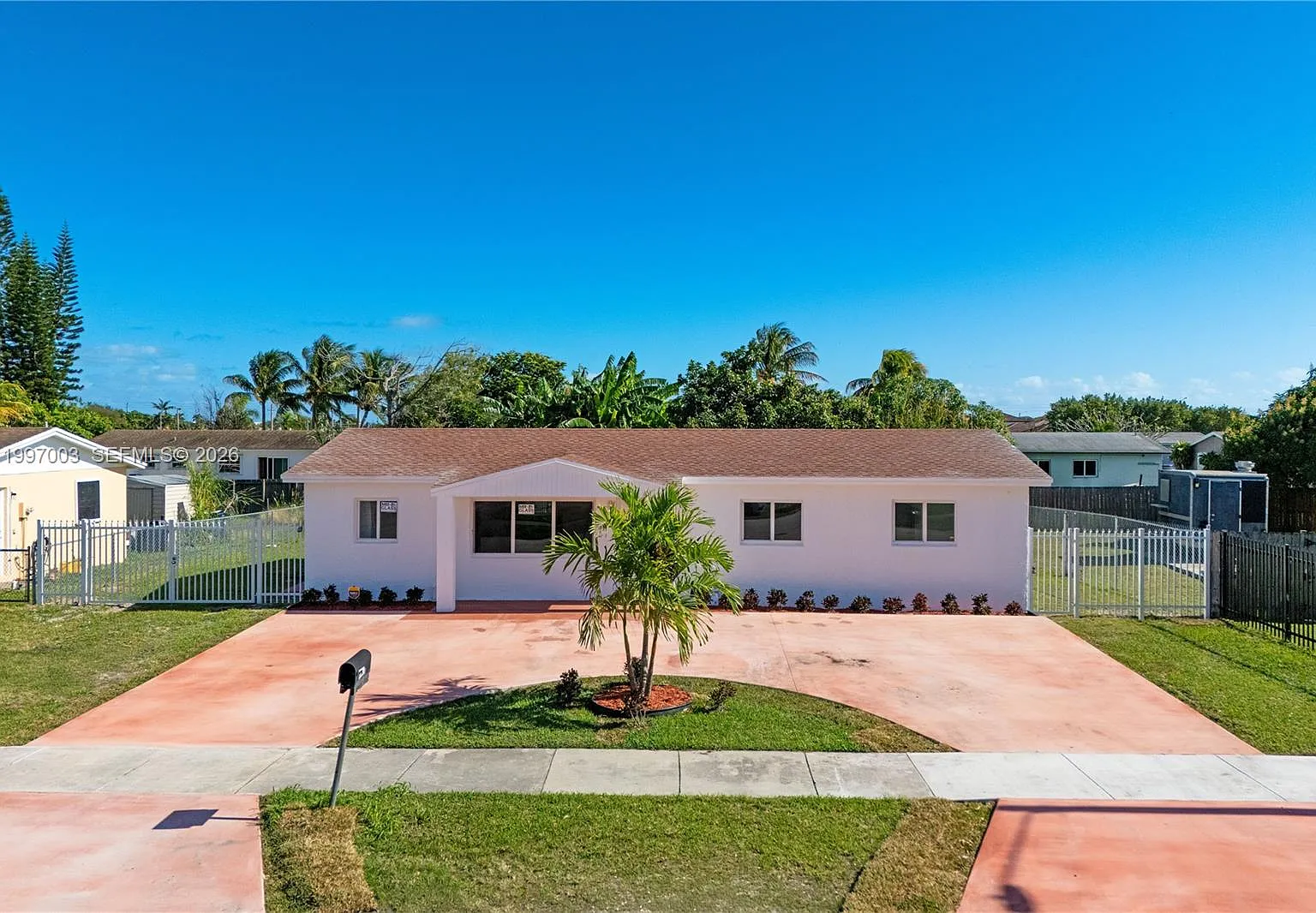 4 bed, 2.0 bath, $3,200 — Photo 1