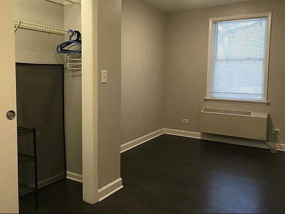 4th image of 5225 N Ashland Ave #2
