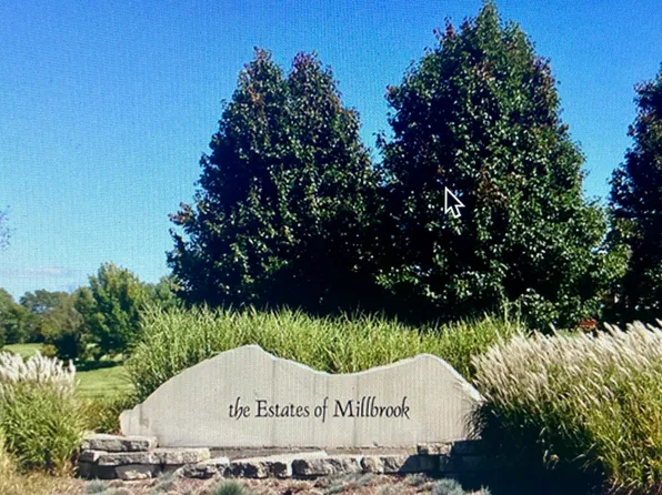 68 Cobb Ct, Millbrook, IL 60536
