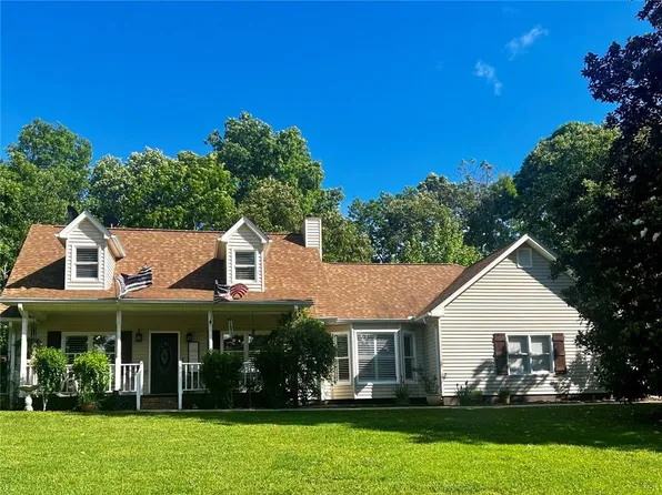 43 Hyalite Rd W, Dahlonega, GA 30533