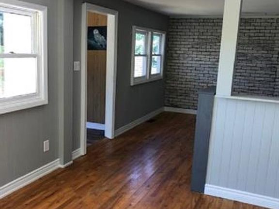 3rd image of 500 Abney Rd
