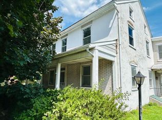 120 S Kemp St, Lyon Station, PA 19536