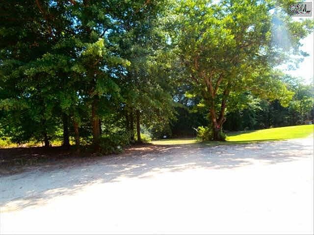 2nd image of 724 Holder Rd