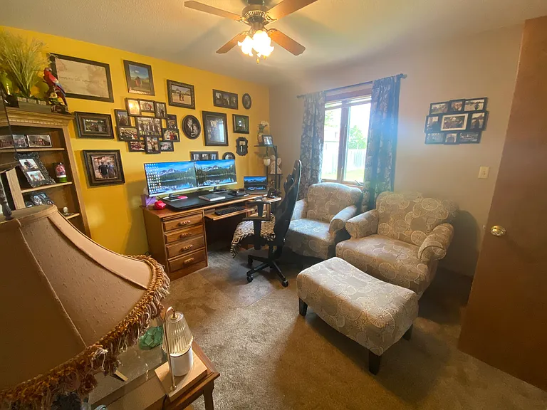 689 Apple Blossom Ln — Photo 28