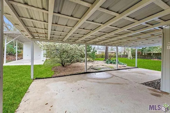 10224 Darryl Dr — Photo 17