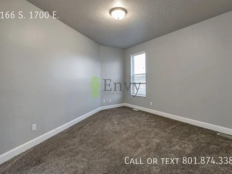 7166 S 1700 E — Photo 10