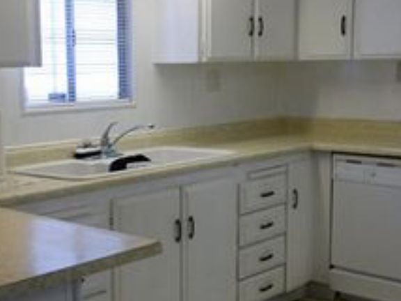 2nd image of 830 W Johnston Ave