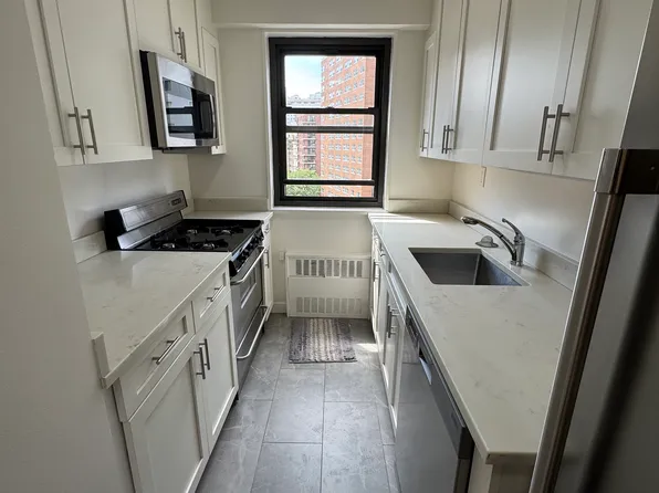 145 4th Avenue image 1 of 6