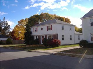 18 Burnside St UNIT 1, Cranston, RI 02910