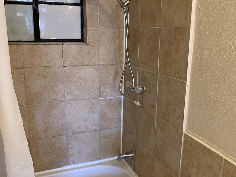 2522 W Woodlawn Ave #2522 — Photo 12