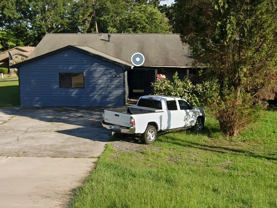 Building Photo 3