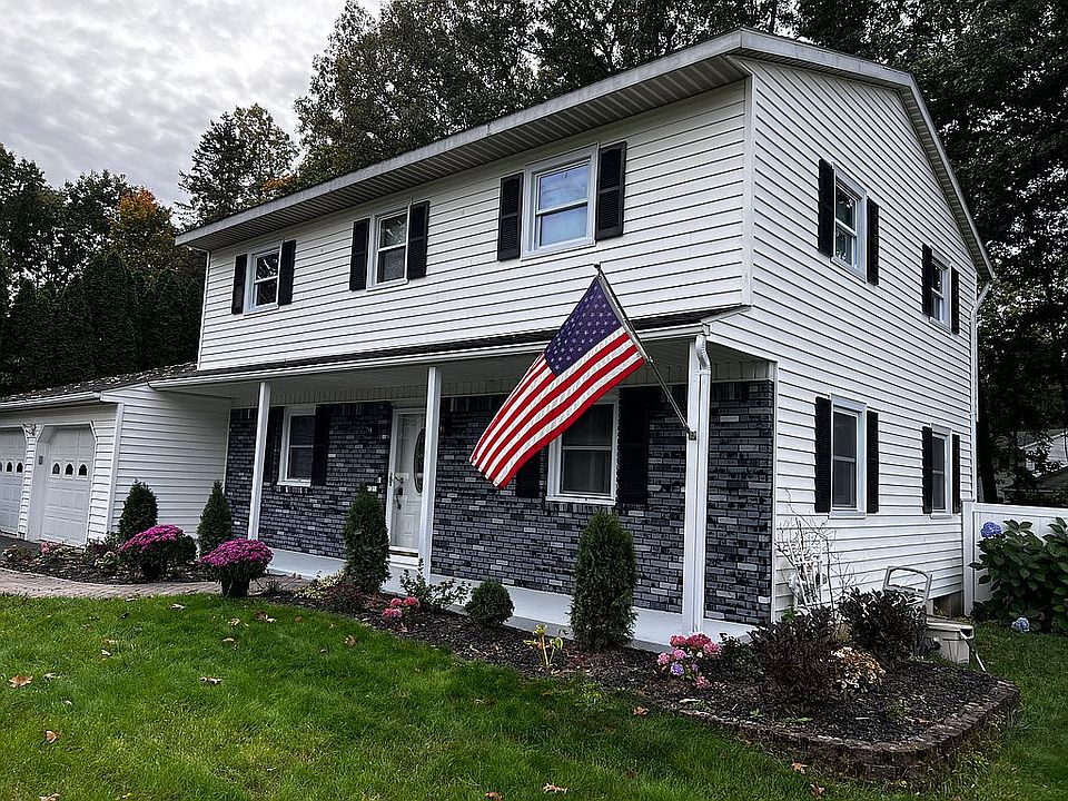 1st image of 3 Firestone Ln