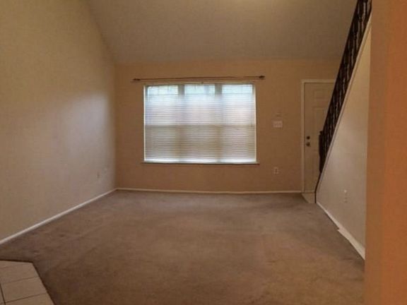4th image of 211 Bamburgh Ct