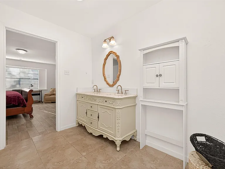 3815 Fernglade Dr — Photo 29