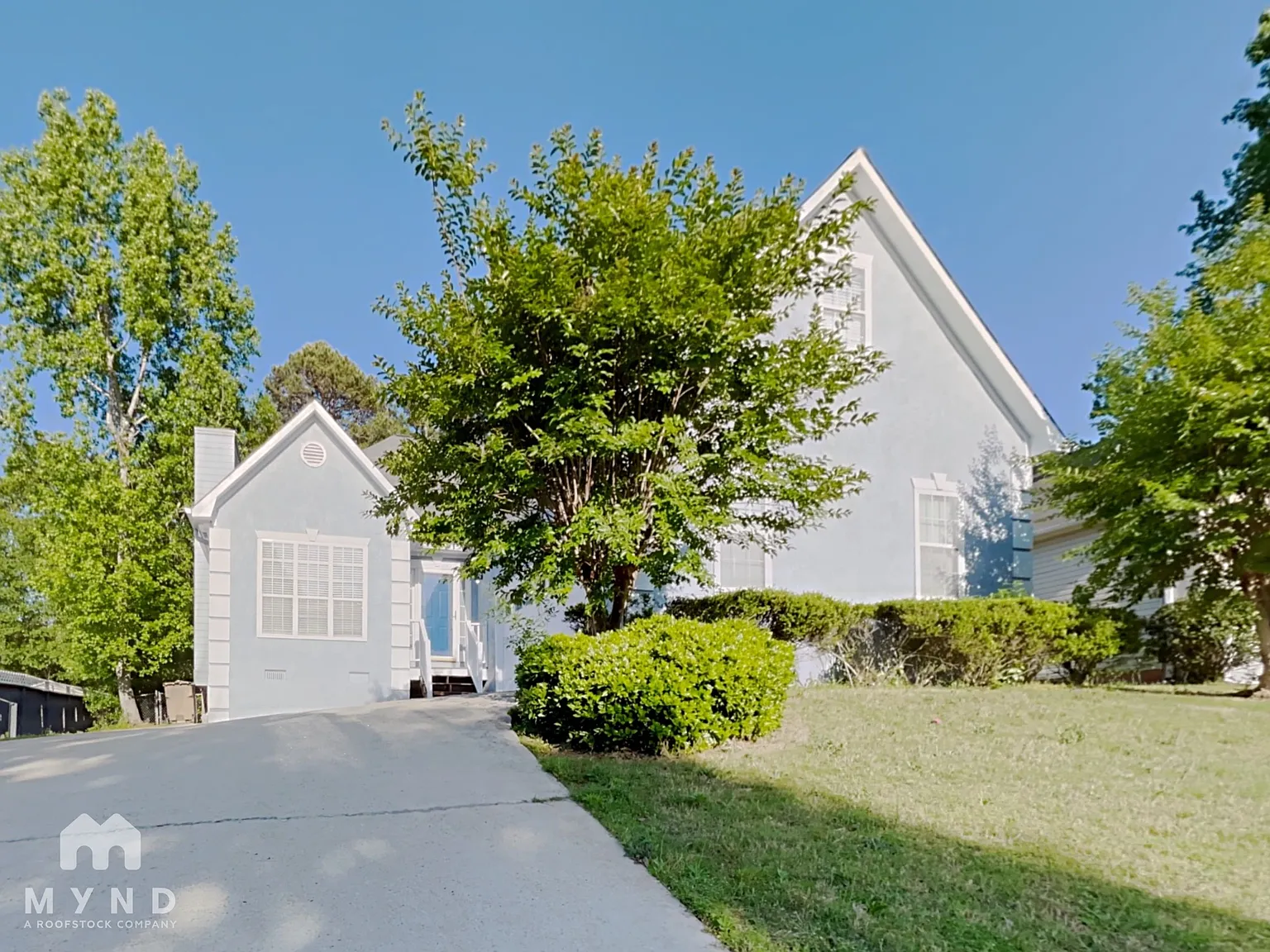3 bed, 2.0 bath, 1869 sqft, $2,025 — Photo 1