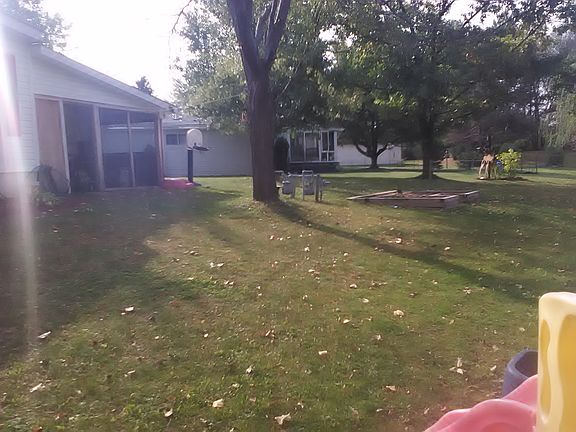 3rd image of 26 W Canyon Dr