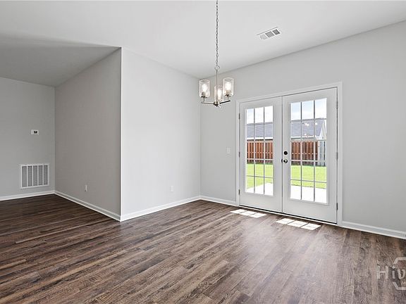 5th image of 157 Whitehaven Road