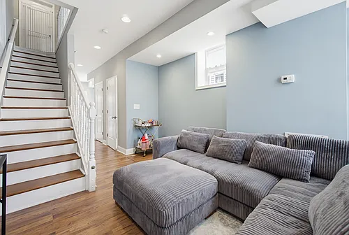 1429 Olive St Photo 1