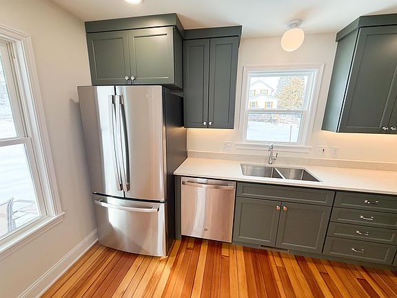 4th image of 602 Grove St