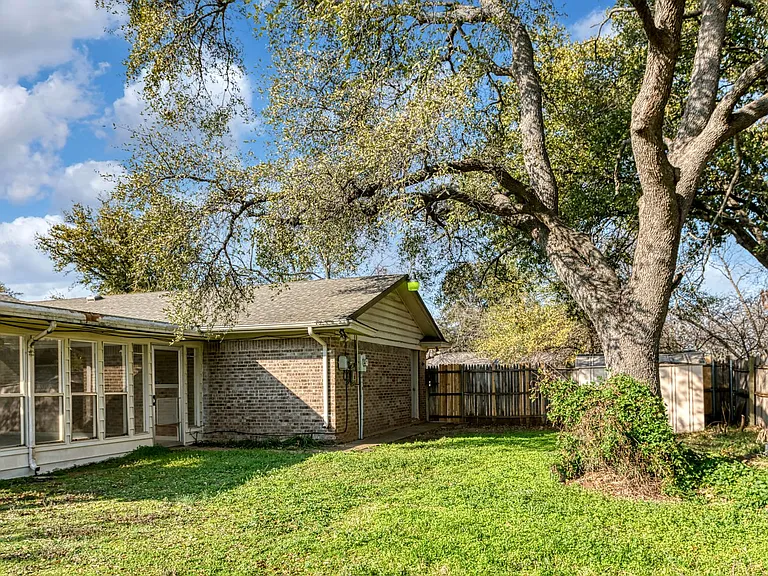 1605 Arrowhead Dr — Photo 28