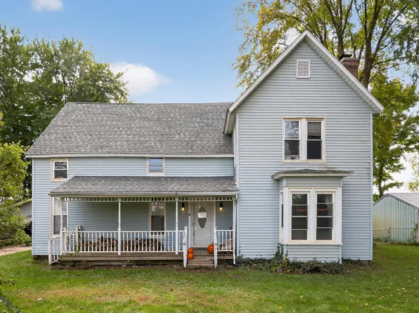 2216 Burton Rd, Niles, MI 49120