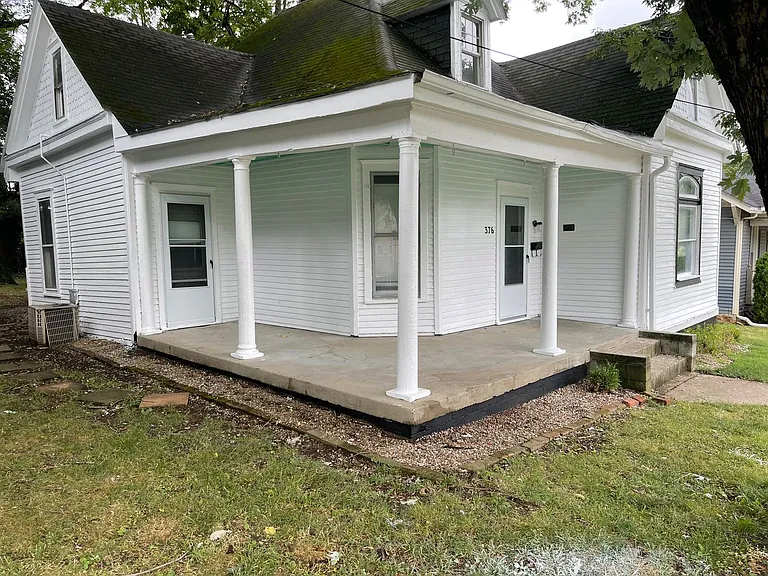 376 Park Ave — Photo 48