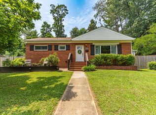 3605 Kendall Pl, Alexandria, VA 22303