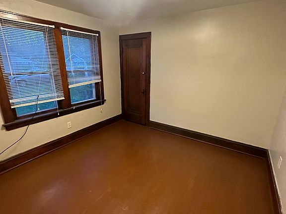 5th image of 866 Merton Ave