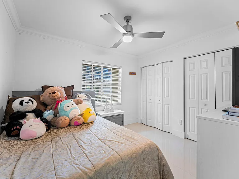 181 SW 203rd Ave — Photo 12