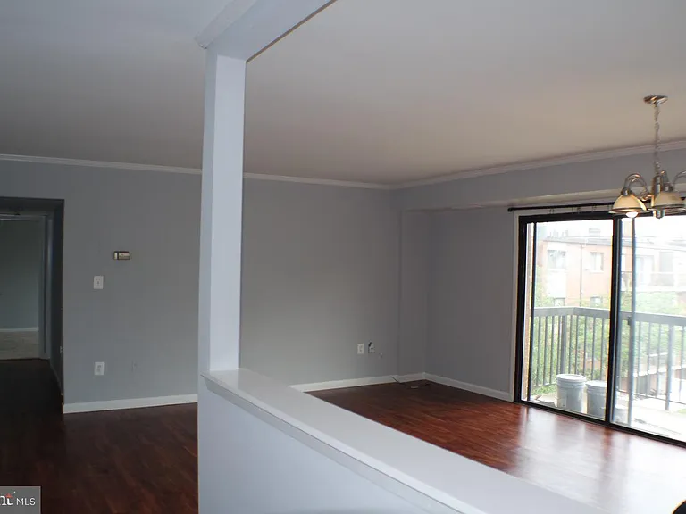 3240 S 28th St #302 — Photo 4