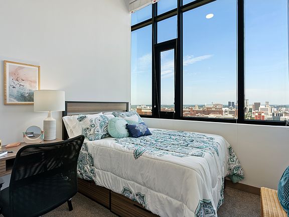 2nd image of 1001 20th St S #2B-1Ba-600Sqft