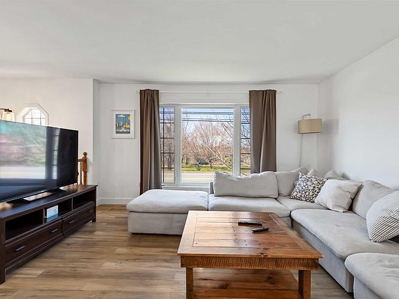 5th image of 682 Caldwell Rd