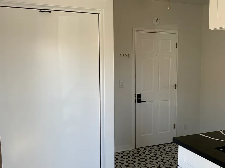 902 Poli St #200 — Photo 7