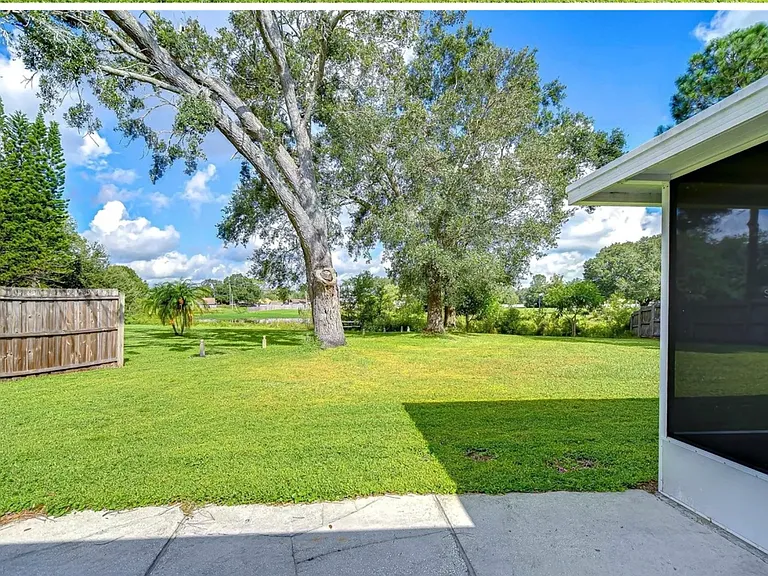 15712 Pinto Pl — Photo 10