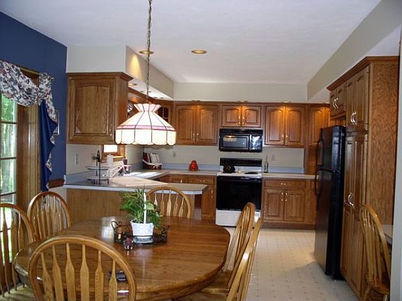 4th image of 3509 Julie Dr