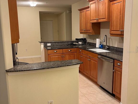 5th image of 3971 Square East Ln #8