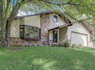 3092 Mile View Rd, West Bend, WI 53095