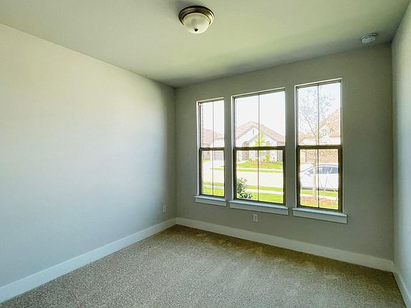 4th image of 1837 Everglades Dr