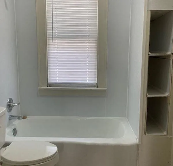 602 E Republic St — Photo 17