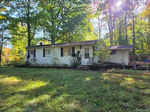 2514 E Bevens Rd, Caro, MI 48723