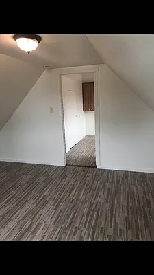 Rented by Irene Mihalios, LREB | media 14