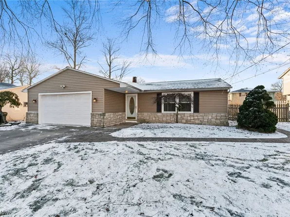 5033 Timberview Dr, Vermilion, OH 44089