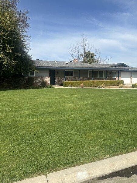 2nd image of 1512 W San Jose Ave