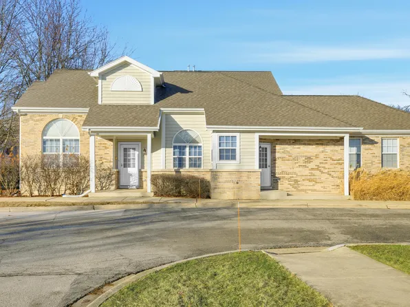 106 Hillwood Pl, Aurora, IL 60506