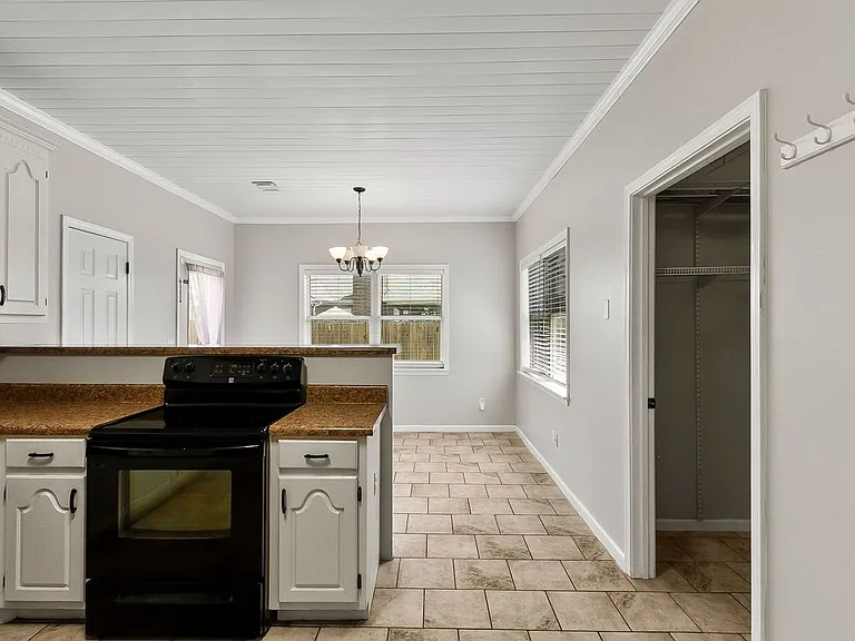 4310 Revere Way — Photo 11