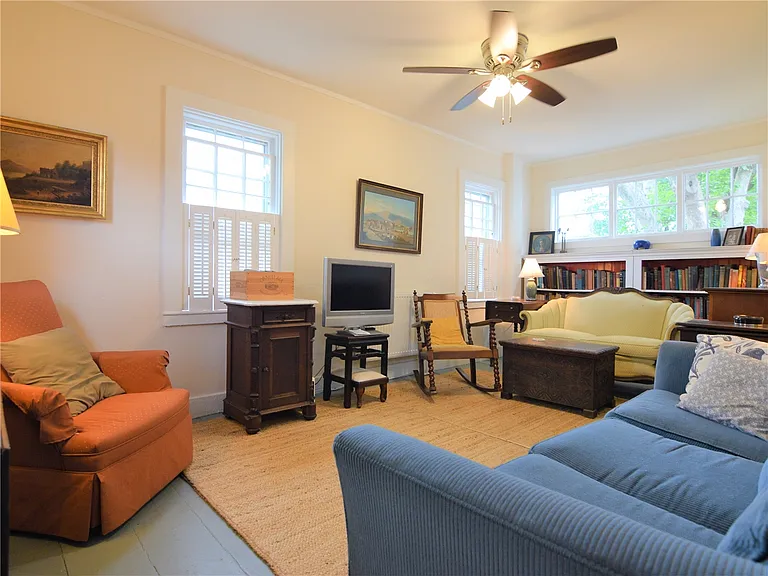 518 Third Beach Rd — Photo 13