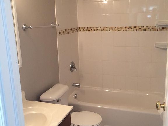 3rd image of 6541 173rd Pl APT 2