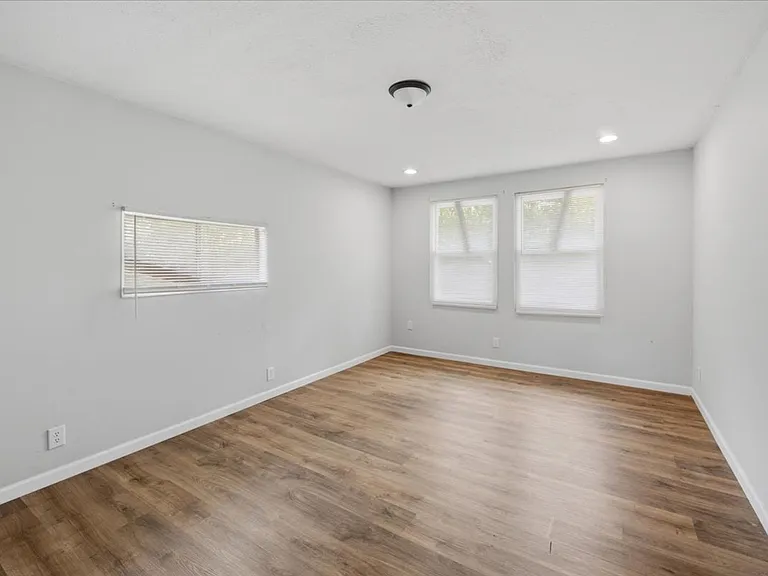 2448 N Irwin St — Photo 6